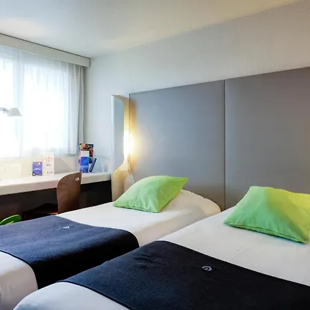 Campanile Evry Ouest - Essonnes 3* Corbeil-Essonnes