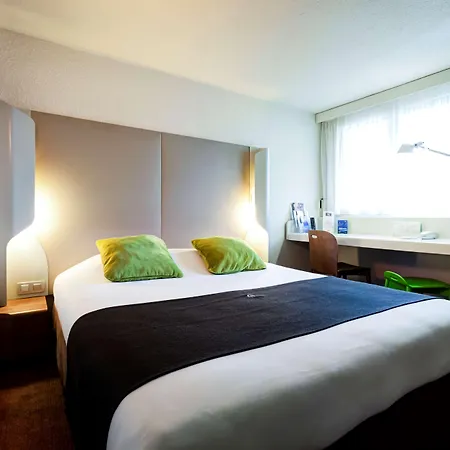 Campanile Evry Ouest - Essonnes 3* كورباي إيسون
