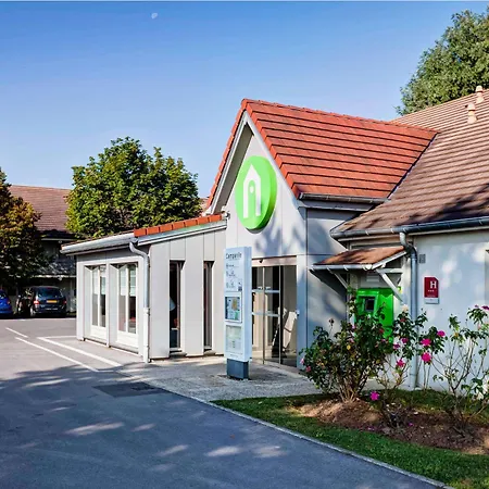 فندق Campanile Evry Ouest - Essonnes كورباي إيسون