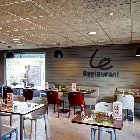 فندق Campanile Evry Ouest - Essonnes كورباي إيسون