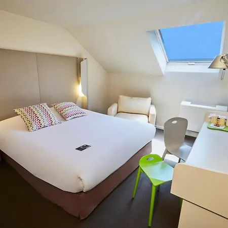Campanile Evry Ouest - Essonnes 3*