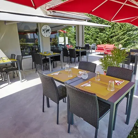 Campanile Evry Ouest - Essonnes Hotel