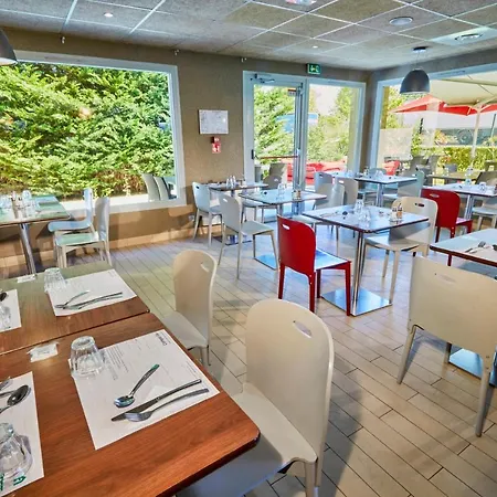 Campanile Evry Ouest - Essonnes Hotel Corbeil-Essonnes