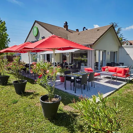 Campanile Evry Ouest - Essonnes 3* كورباي إيسون