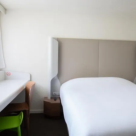 Hotel Campanile Evry Ouest - Essonnes Corbeil-Essonnes