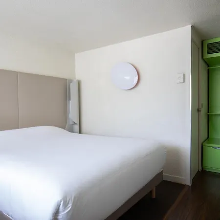 Hotel Campanile Evry Ouest - Essonnes