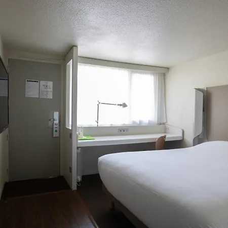 Campanile Evry Ouest - Essonnes 3* Corbeil-Essonnes