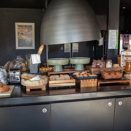 Hotel Campanile Evry Ouest - Essonnes
