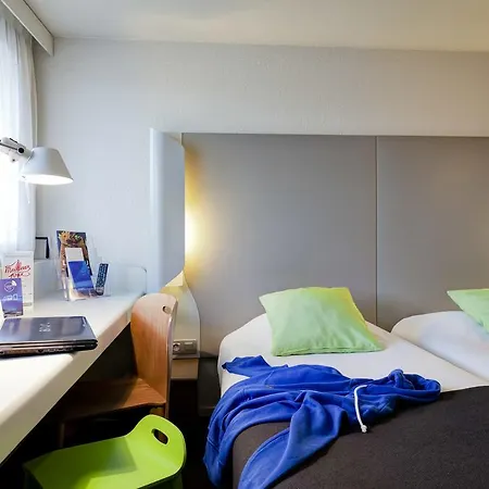 Hotel Campanile Evry Ouest - Essonnes