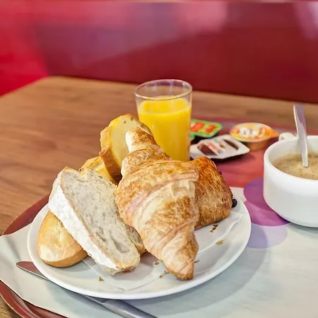 Hotel Campanile Evry Ouest - Essonnes 3*