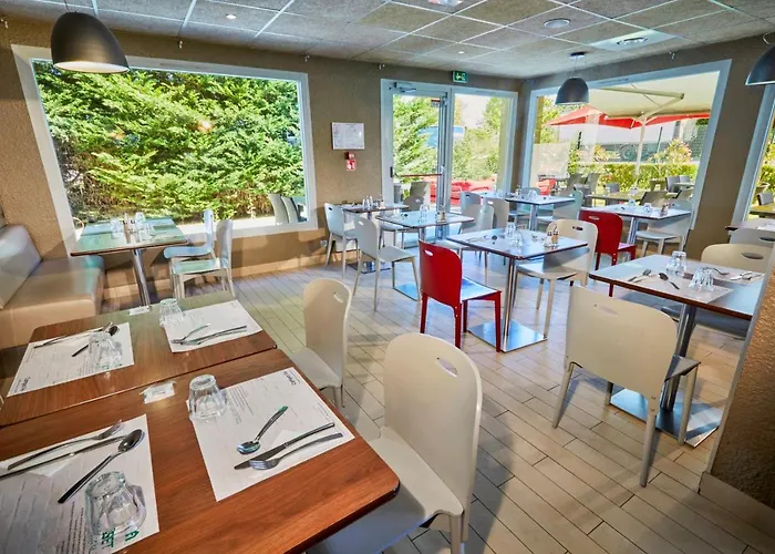 Campanile Evry Ouest - Essonnes Hotel Corbeil-Essonnes